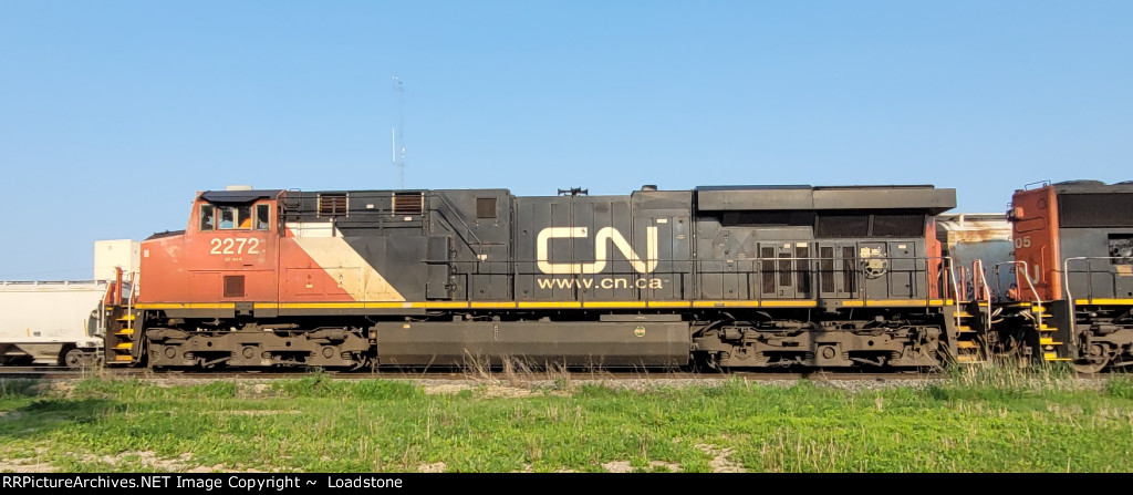 CN 2272